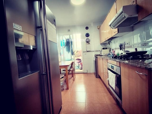 4 slaapkamer Flat te koop in El Vendrell - € 189.000 (Ref: 9552553)