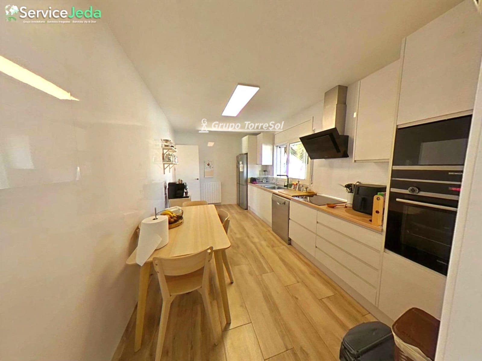 3 bedroom Villa for sale in Banyeres del Penedes - € 320,000 (Ref: 9552555)