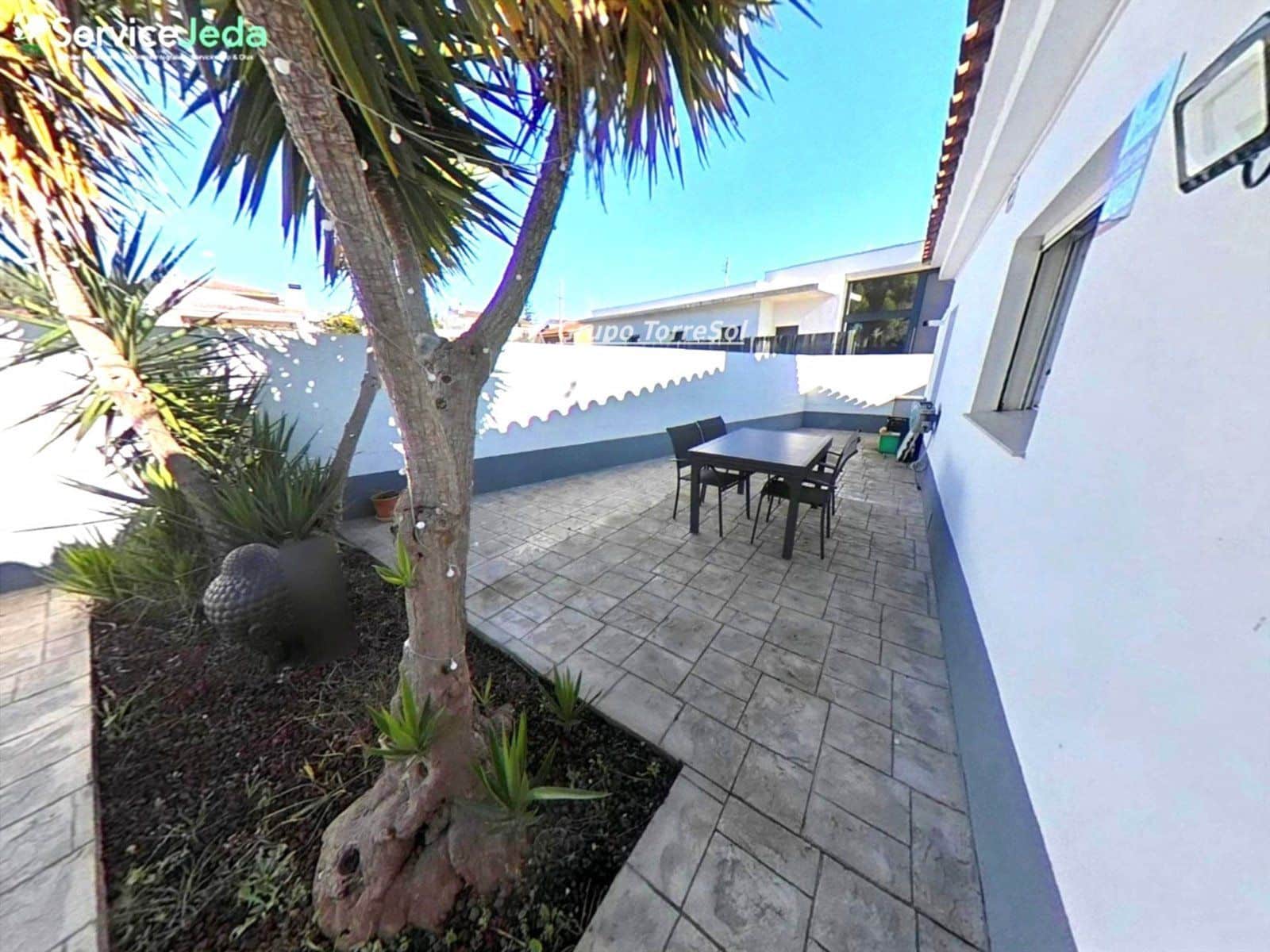 3 bedroom Villa for sale in Banyeres del Penedes - € 320,000 (Ref: 9552555)