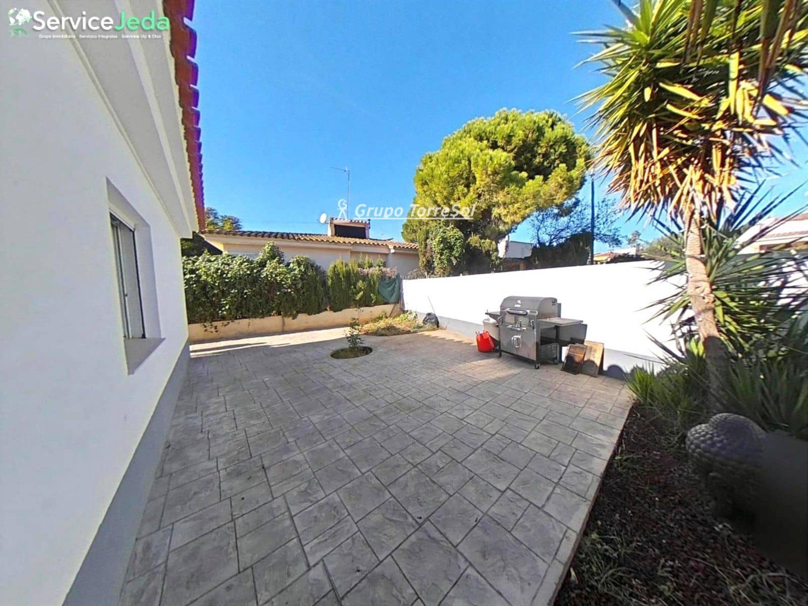 3 bedroom Villa for sale in Banyeres del Penedes - € 320,000 (Ref: 9552555)