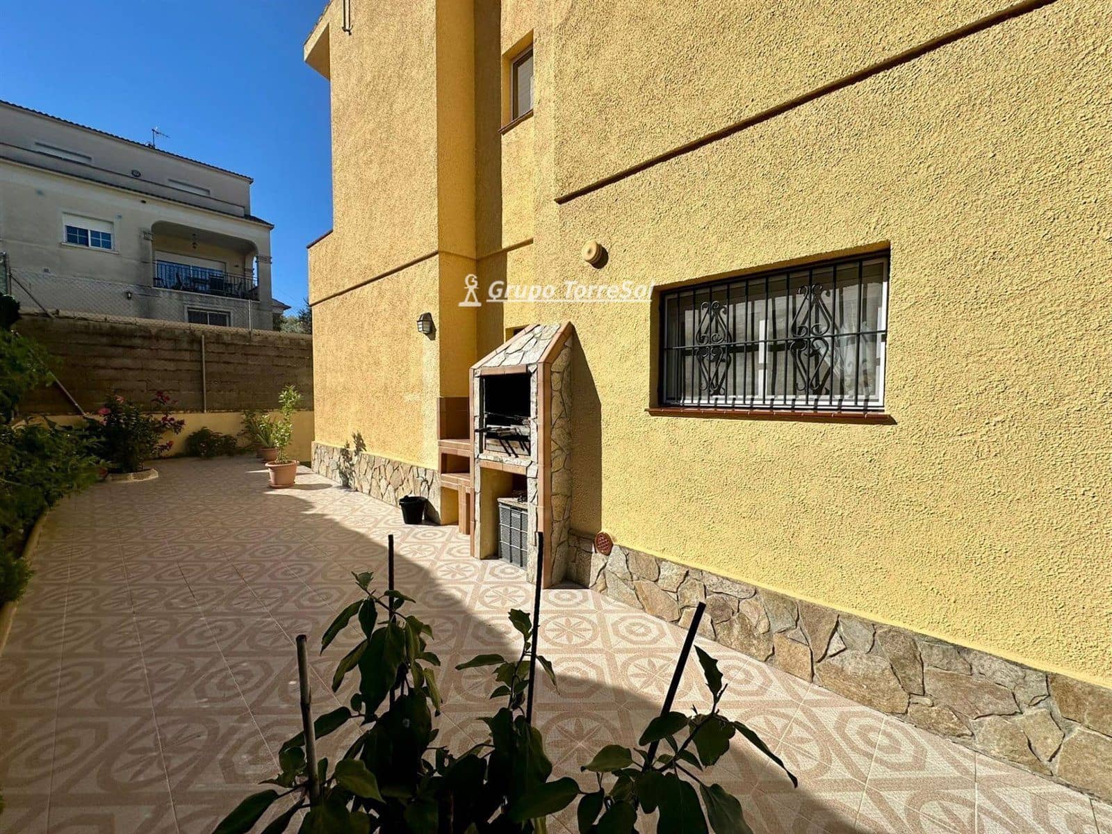3 slaapkamer Villa te koop in El Vendrell met zwembad garage - € 315.000 (Ref: 9552562)