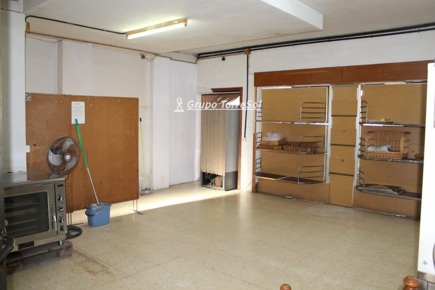 Commercieel te koop in El Vendrell - € 85.000 (Ref: 9552569)