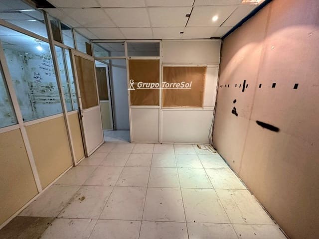 Commercieel te koop in El Vendrell - € 15.000 (Ref: 9552572)