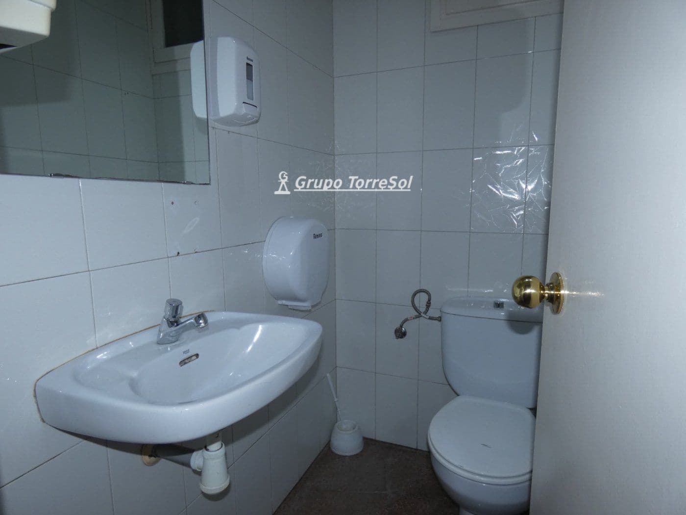 Commercieel te koop in El Vendrell - € 157.500 (Ref: 9552582)