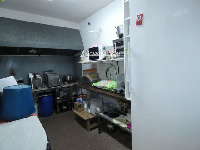 Commercieel te koop in El Vendrell - € 157.500 (Ref: 9552582)