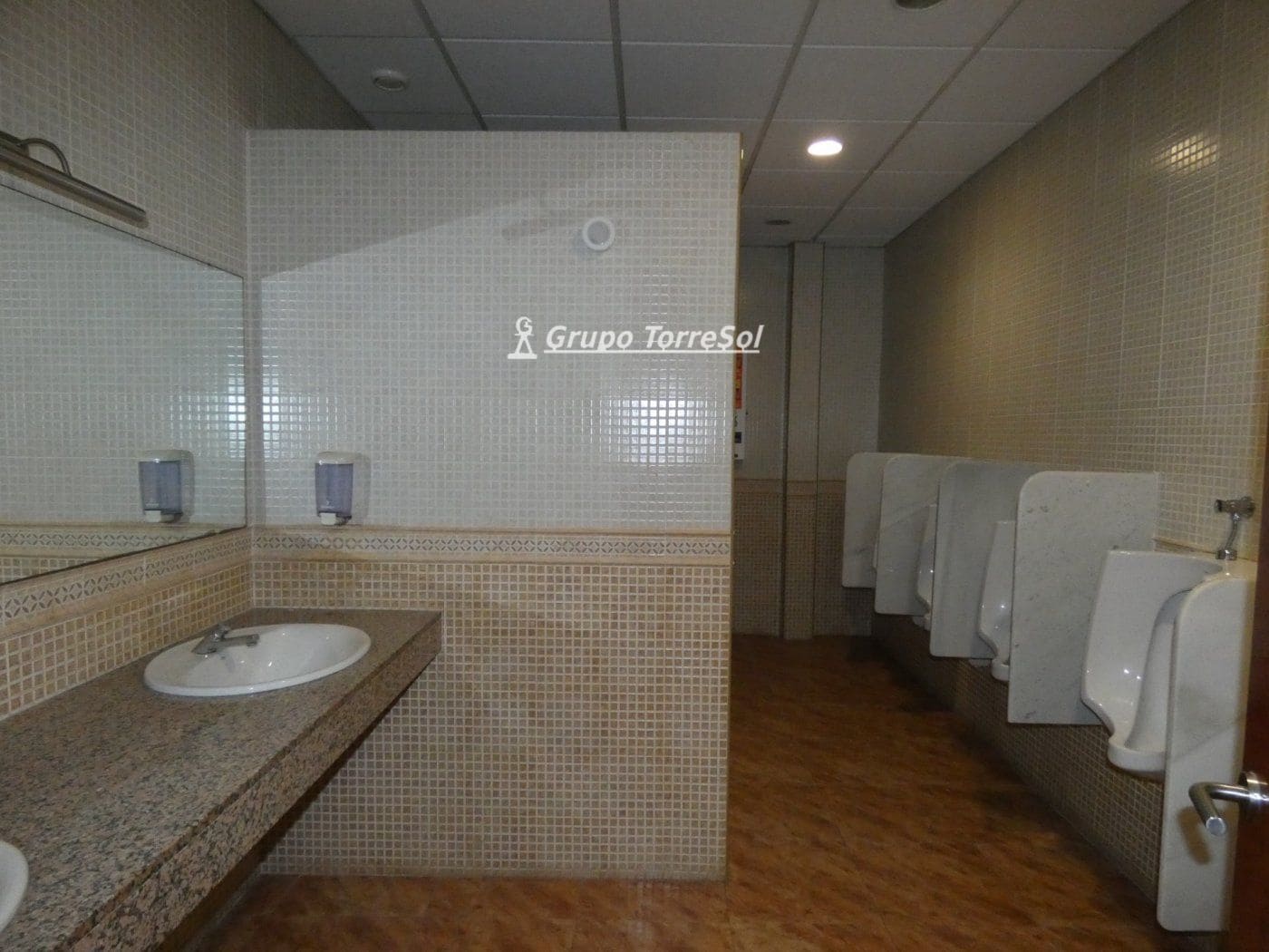 Gewerbe zu verkaufen in Bellvei - 1.500.000 € (Ref: 9552583)