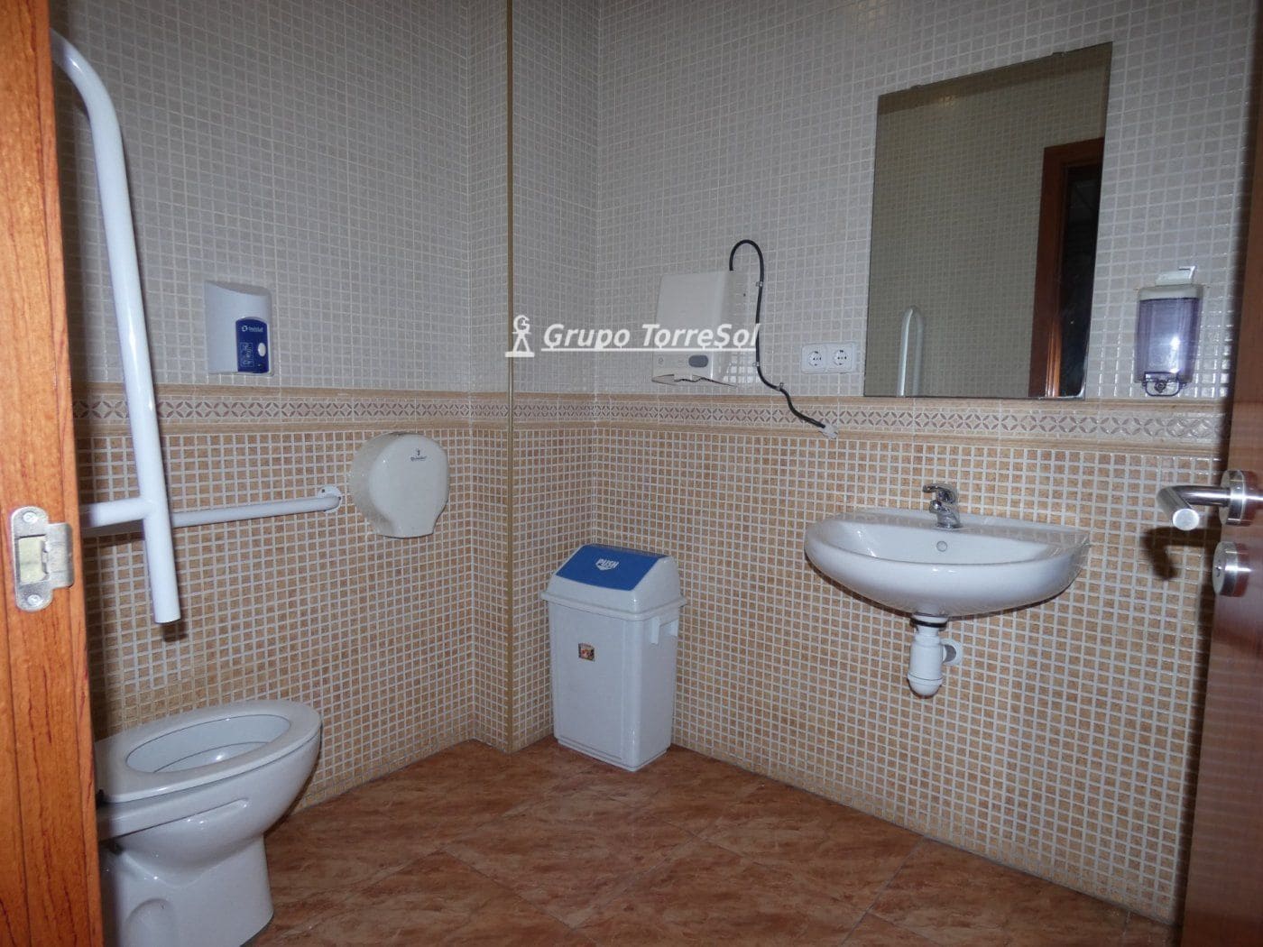 Gewerbe zu verkaufen in Bellvei - 1.500.000 € (Ref: 9552583)