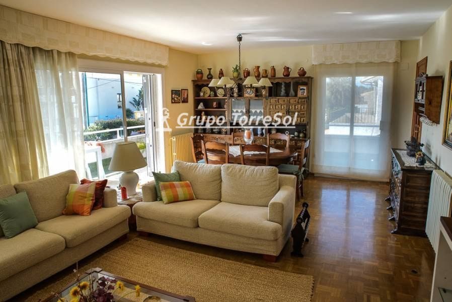 4 soverom Villa til salgs i Calafell med svømmebasseng garasje - € 550 000 (Ref: 9553133)