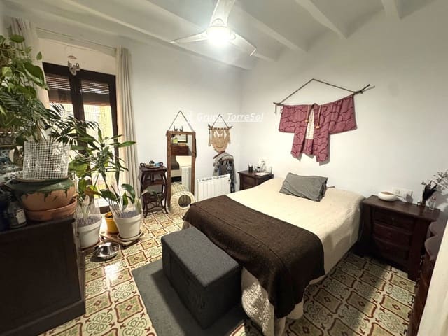 3 bedroom Villa for sale in Torredembarra - € 225,000 (Ref: 9553243)