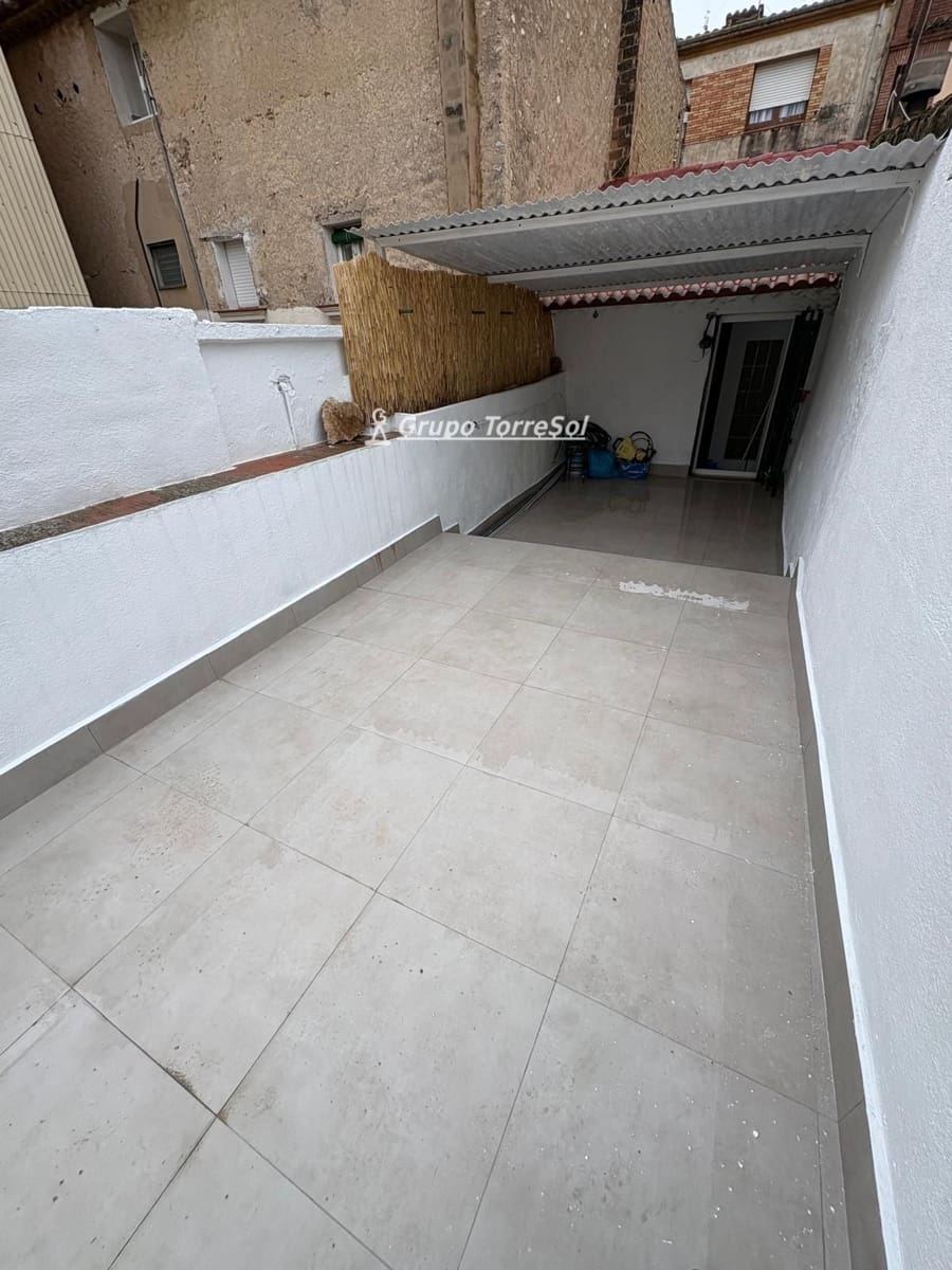 3 bedroom Villa for sale in El Vendrell - € 224,000 (Ref: 9556124)