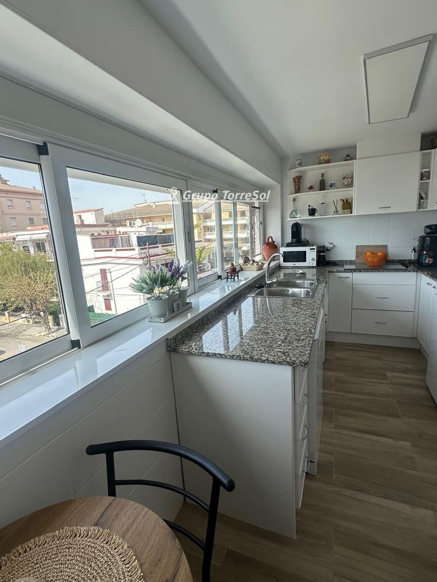 3 bedroom Flat for sale in Segur de Calafell with pool garage - € 342,000 (Ref: 9566726)