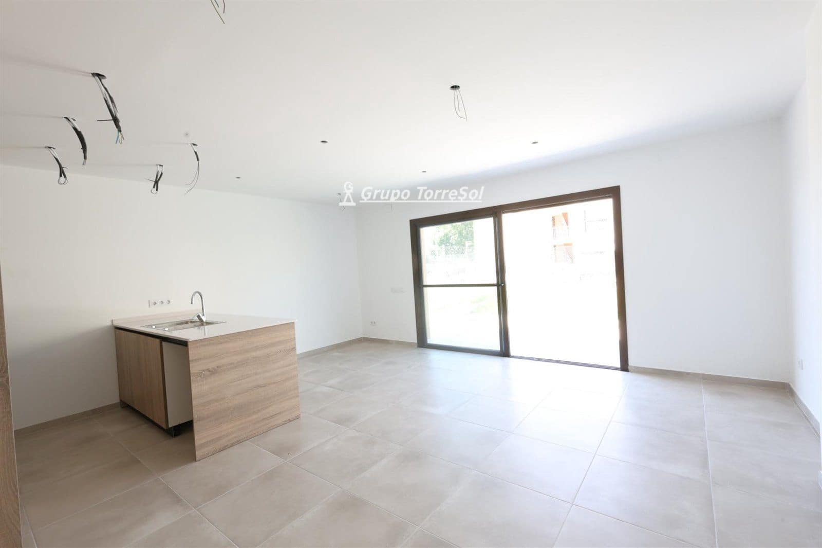 3 bedroom Townhouse for sale in Banyeres del Penedes - € 269,000 (Ref: 9574855)