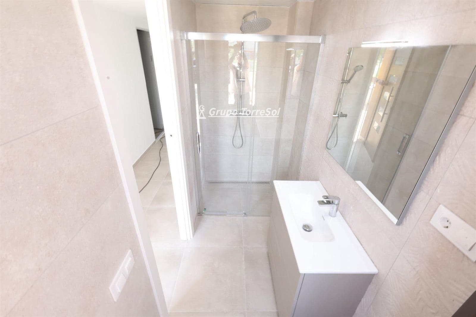 3 bedroom Townhouse for sale in Banyeres del Penedes - € 269,000 (Ref: 9574855)