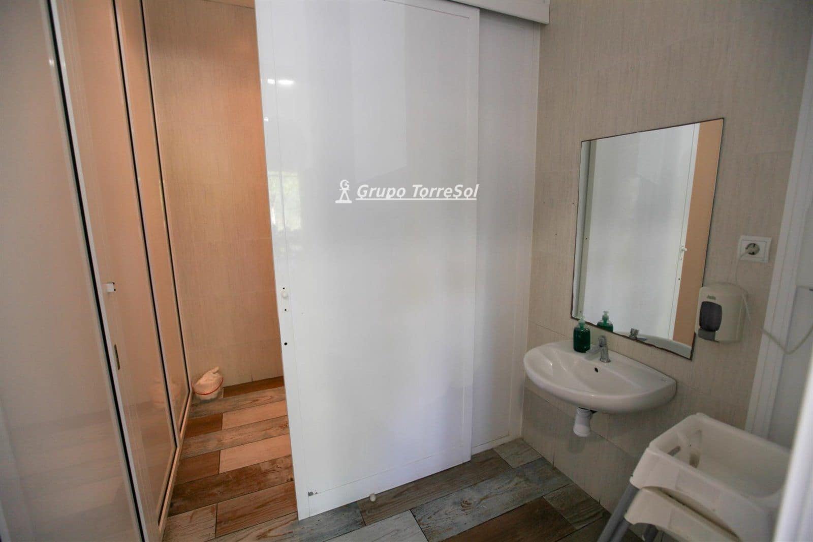 Kommersiell til salgs i El Vendrell - € 360 000 (Ref: 9574857)