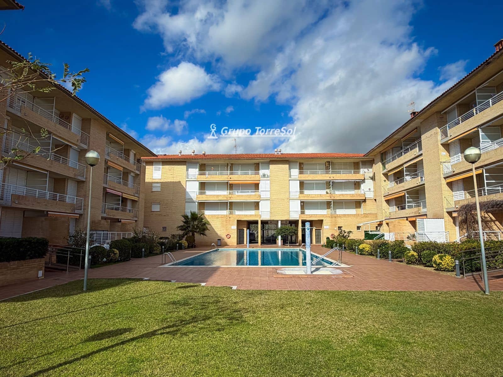 2 Zimmer Penthouse zu verkaufen in El Vendrell mit Pool Garage - 325.000 € (Ref: 9580385)