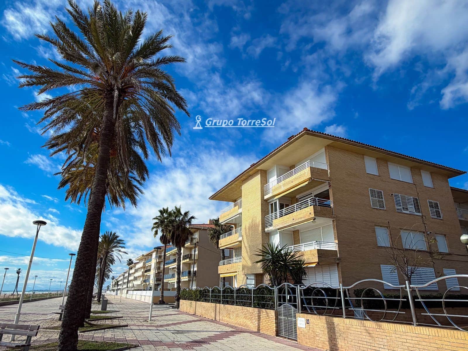 2 Zimmer Penthouse zu verkaufen in El Vendrell mit Pool Garage - 325.000 € (Ref: 9580385)