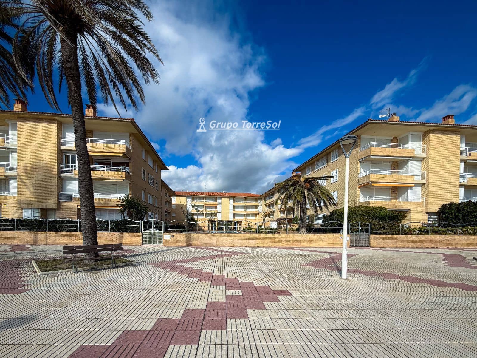 2 Zimmer Penthouse zu verkaufen in El Vendrell mit Pool Garage - 325.000 € (Ref: 9580385)