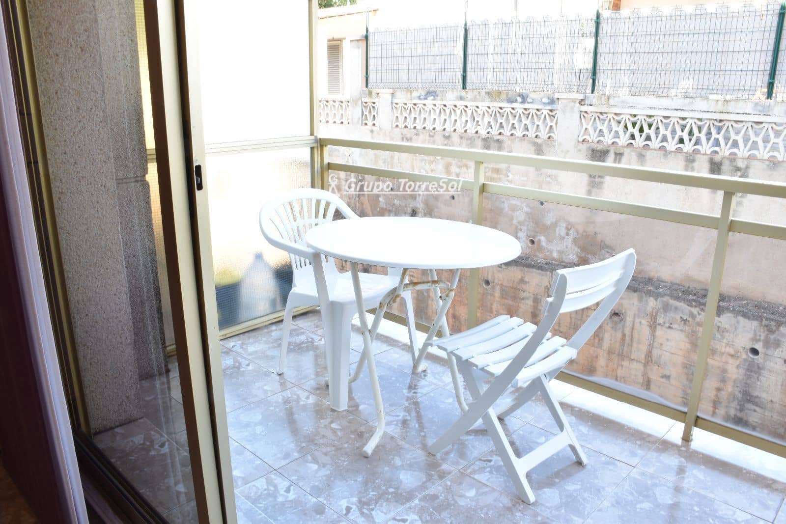 Piso de 3 habitaciones en Segur de Calafell en venta con garaje - 165.000 € (Ref: 9580386)