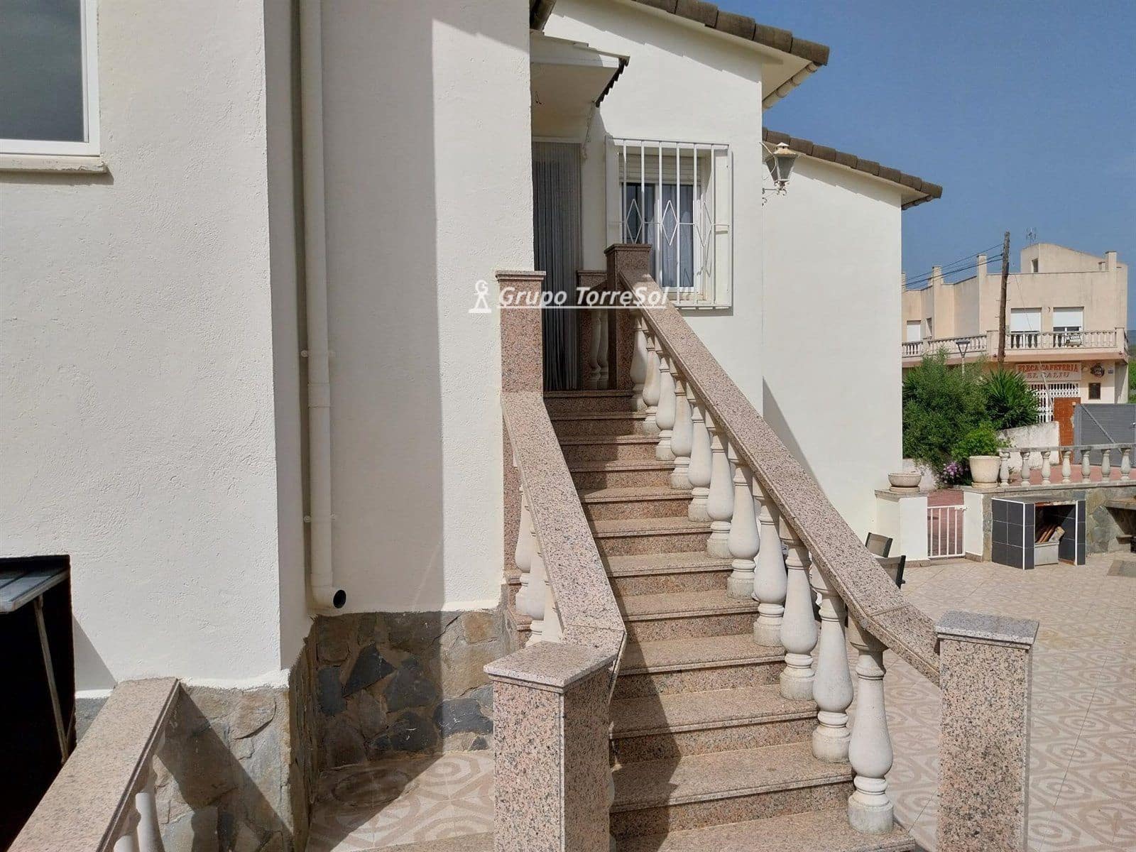 3 soverom Hus til salgs i El Vendrell med svømmebasseng - € 225 000 (Ref: 9596444)
