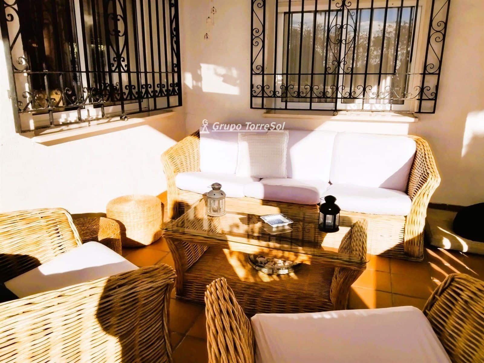 5 slaapkamer Villa te koop in El Vendrell met zwembad garage - € 550.000 (Ref: 9602699)