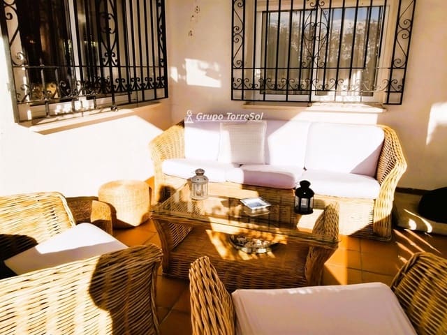 5 slaapkamer Villa te koop in El Vendrell met zwembad garage - € 550.000 (Ref: 9602699)