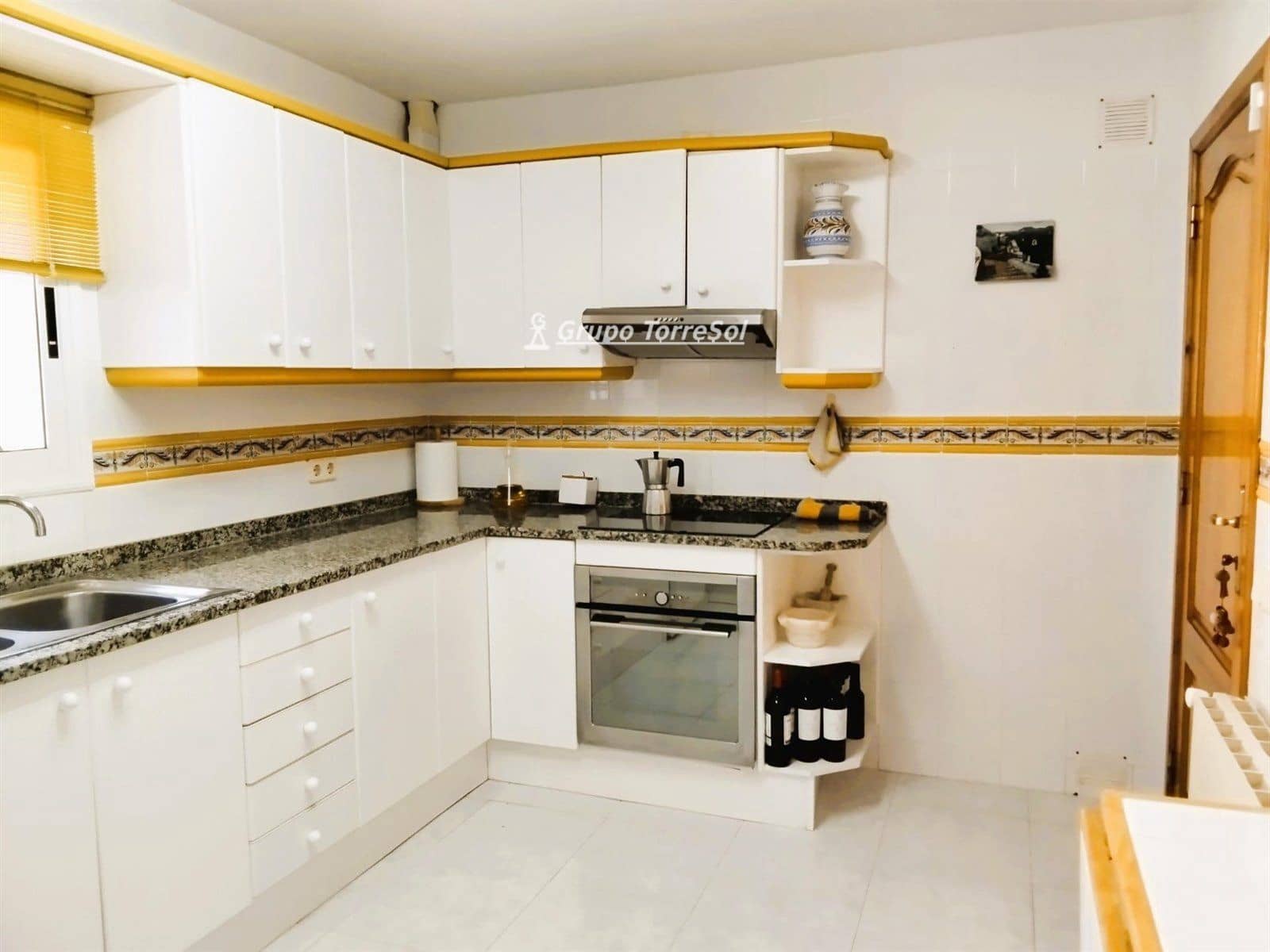 5 slaapkamer Villa te koop in El Vendrell met zwembad garage - € 550.000 (Ref: 9602699)