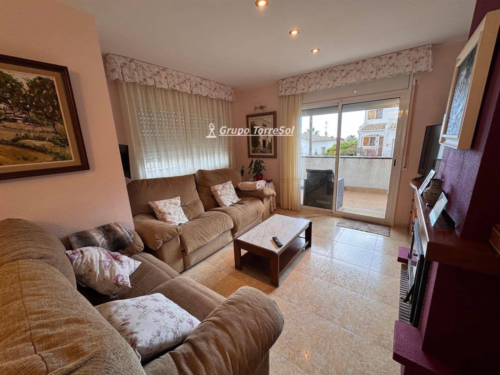 6 quarto Casa em Banda para venda em Creixell com garagem - 329 000 € (Ref: 9611873)