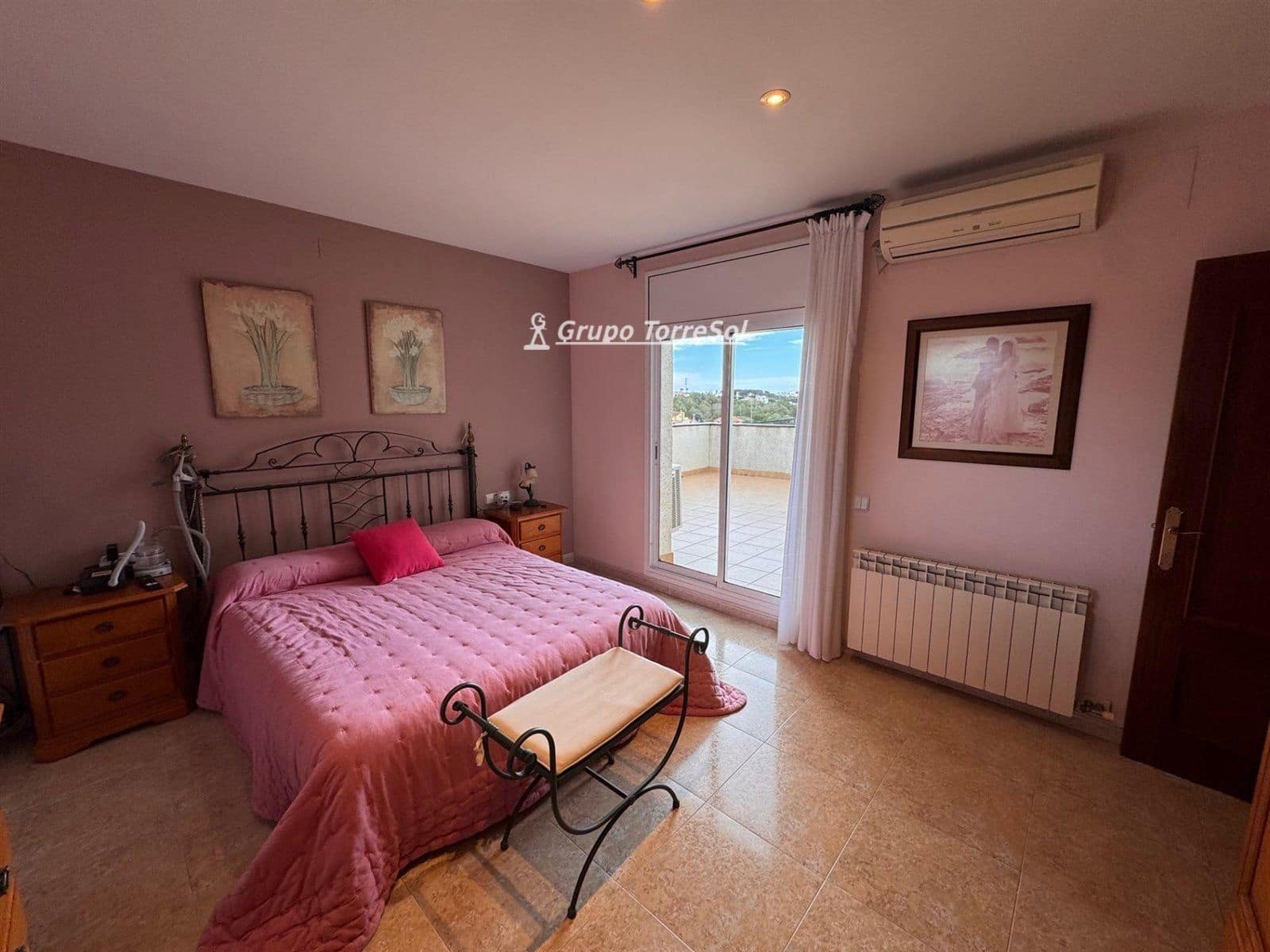 6 quarto Casa em Banda para venda em Creixell com garagem - 329 000 € (Ref: 9611873)