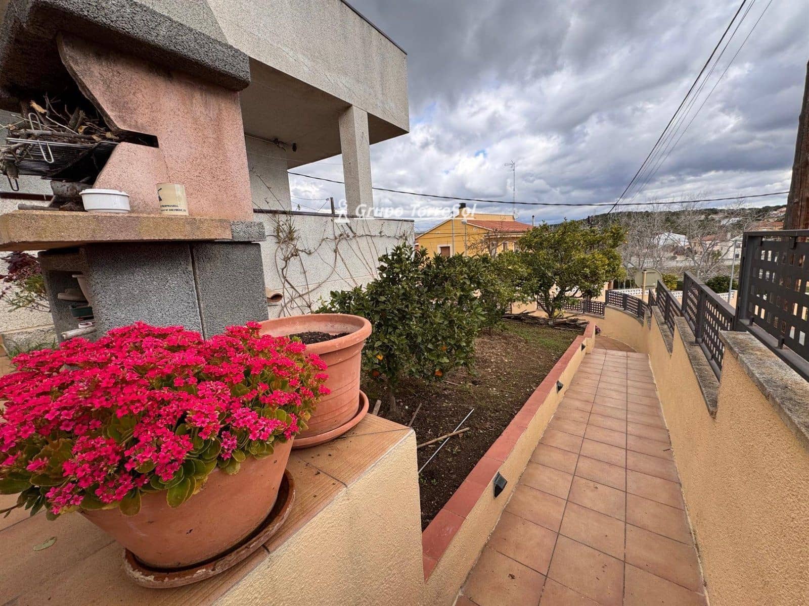 6 quarto Casa em Banda para venda em Creixell com garagem - 329 000 € (Ref: 9611873)