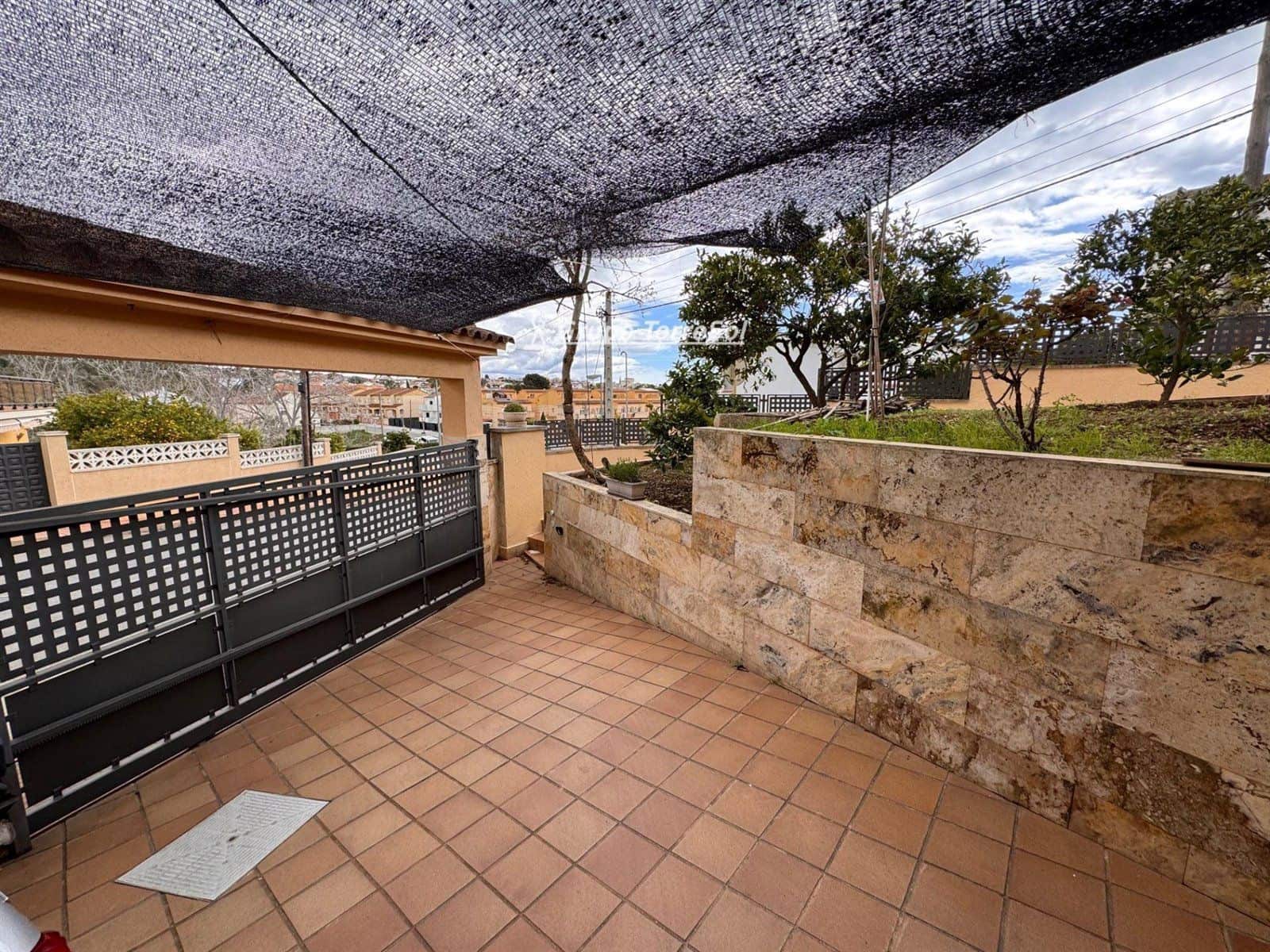 6 quarto Casa em Banda para venda em Creixell com garagem - 329 000 € (Ref: 9611873)