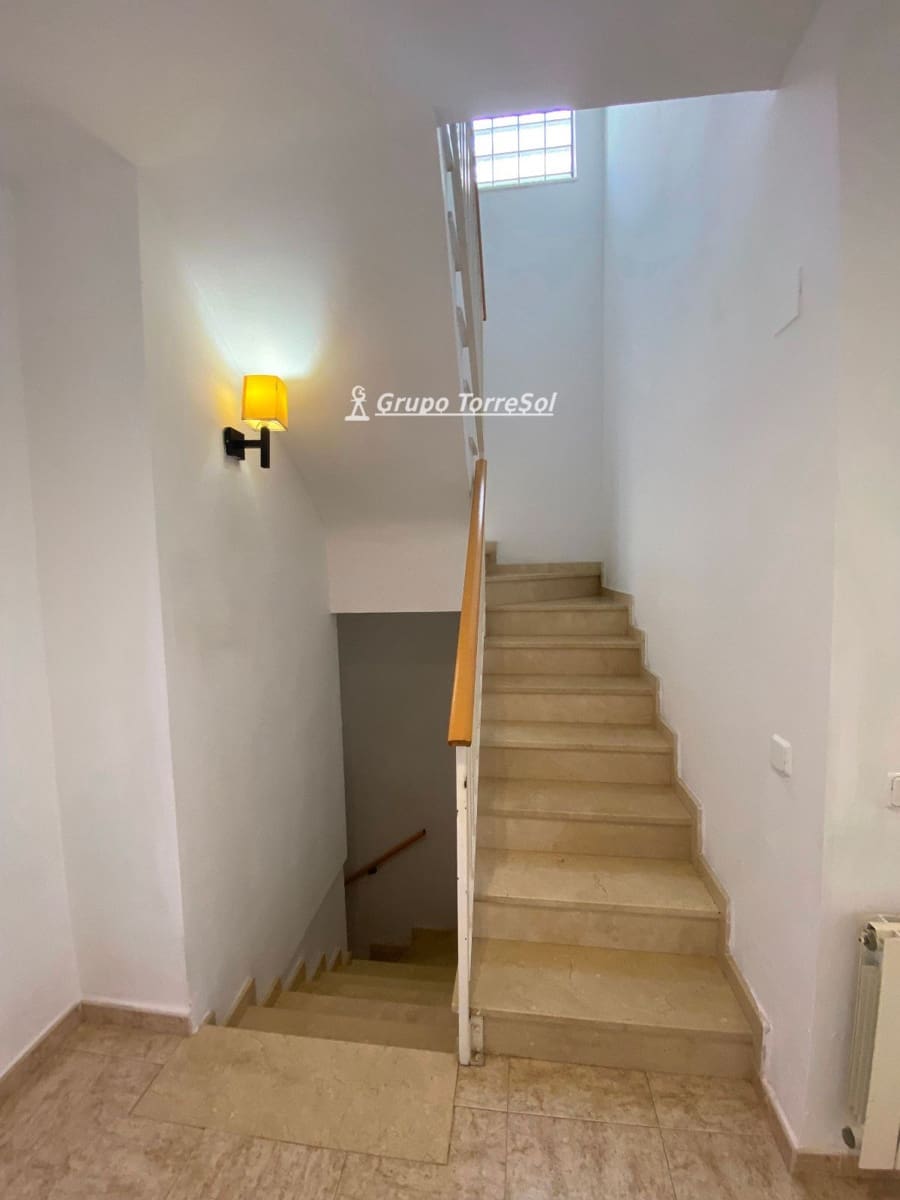 4 bedroom Townhouse for sale in Segur de Calafell with garage - € 357,000 (Ref: 9611976)