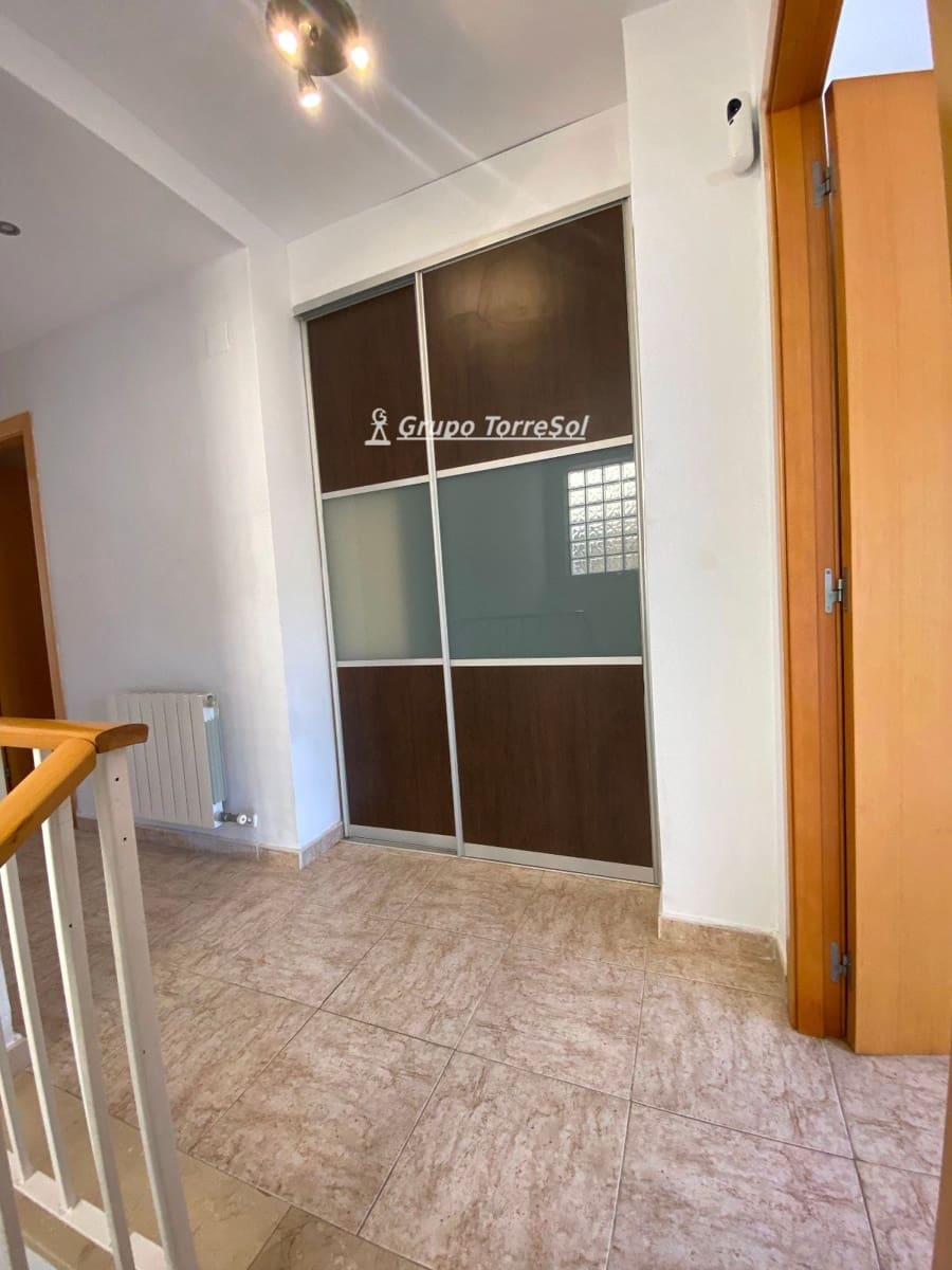 4 bedroom Townhouse for sale in Segur de Calafell with garage - € 357,000 (Ref: 9611976)