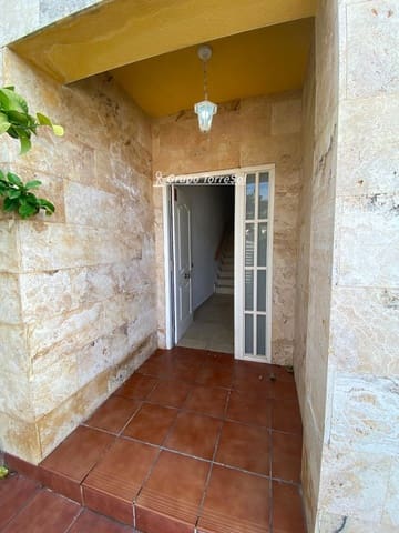 4 bedroom Townhouse for sale in Segur de Calafell, Calafell with garage - € 357,000 (Ref: 9611976)
