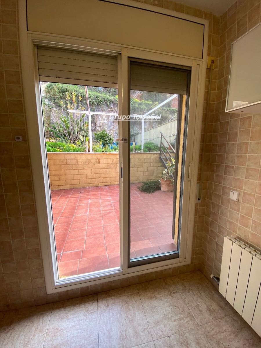 4 bedroom Townhouse for sale in Segur de Calafell with garage - € 357,000 (Ref: 9611976)