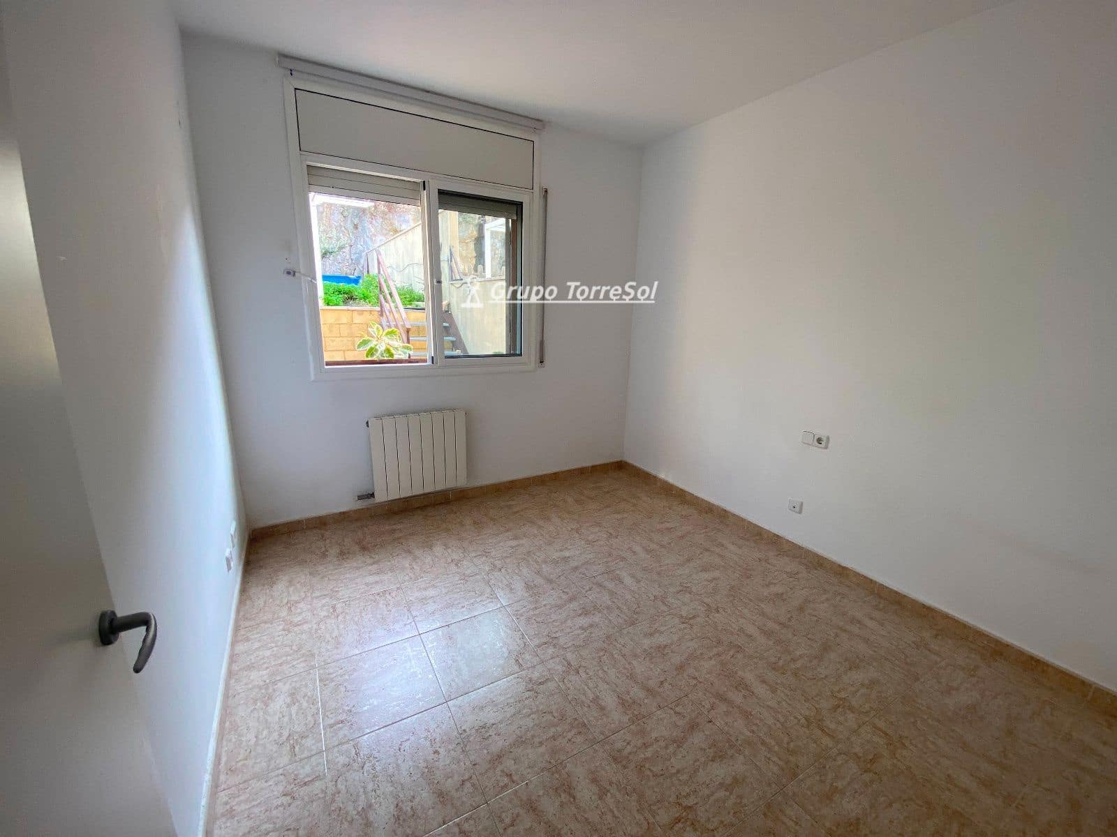 4 bedroom Townhouse for sale in Segur de Calafell with garage - € 357,000 (Ref: 9611976)