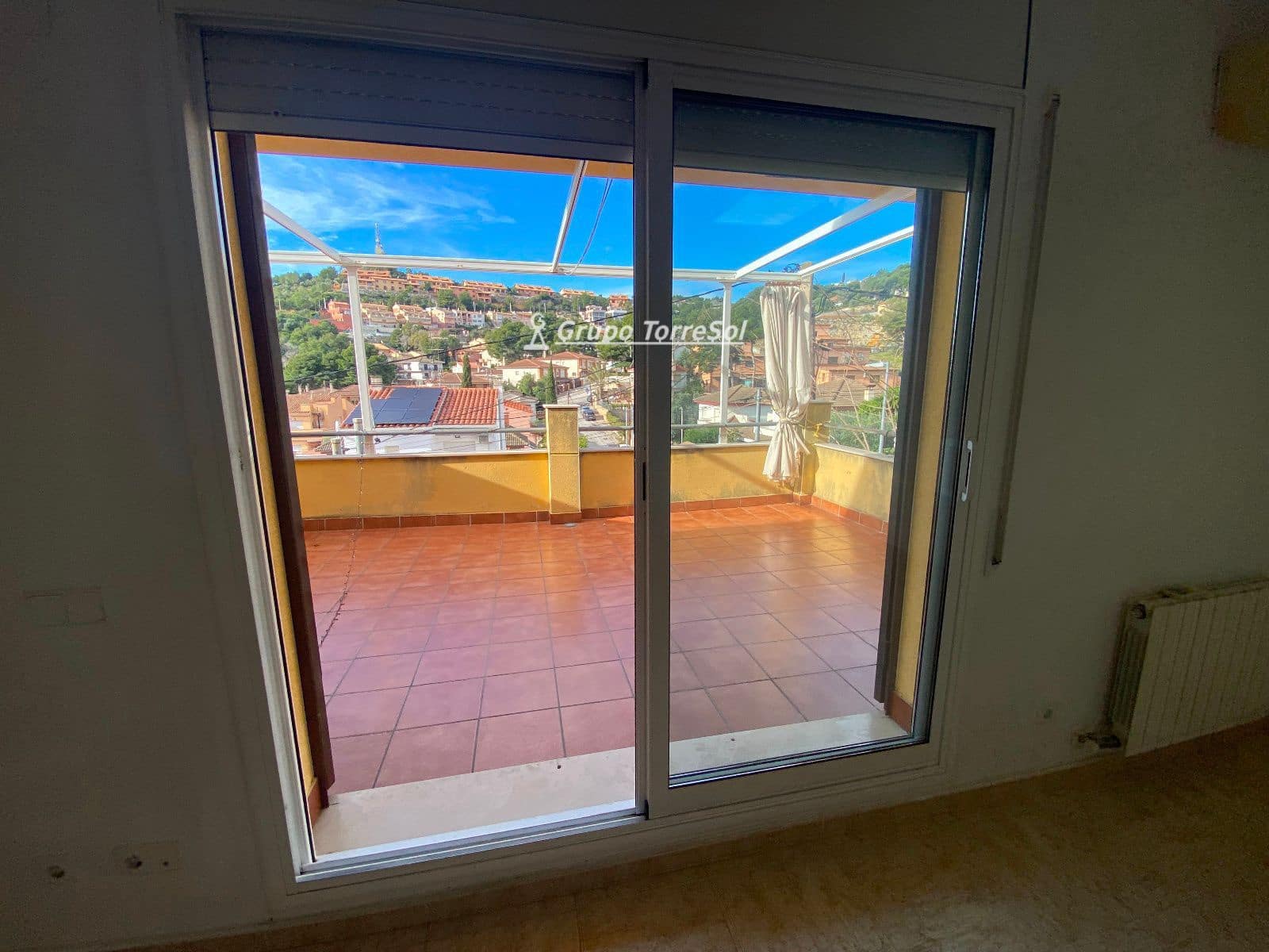 4 bedroom Townhouse for sale in Segur de Calafell with garage - € 357,000 (Ref: 9611976)