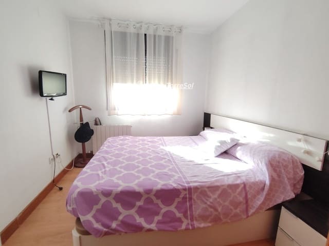3 bedroom Flat for sale in El Vendrell with garage - € 189,000 (Ref: 9619628)