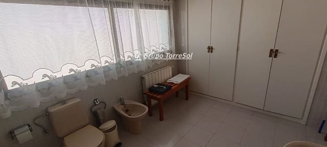 4 sovrum Hus till salu i Coma-Ruga, El Vendrell med garage - 315 000 € (Ref: 9626516)