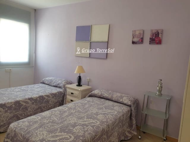 Casa de 4 habitaciones en Roda de Barà en venta con piscina - 240.000 € (Ref: 9626517)