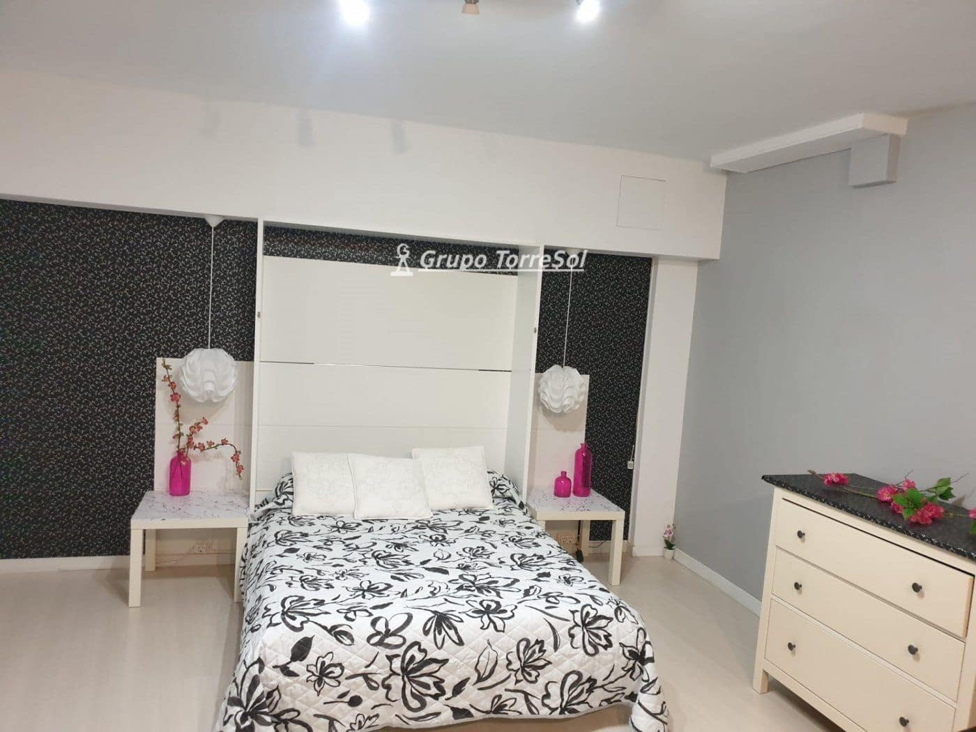 Casa de 4 habitaciones en Roda de Barà en venta con piscina - 240.000 € (Ref: 9626517)