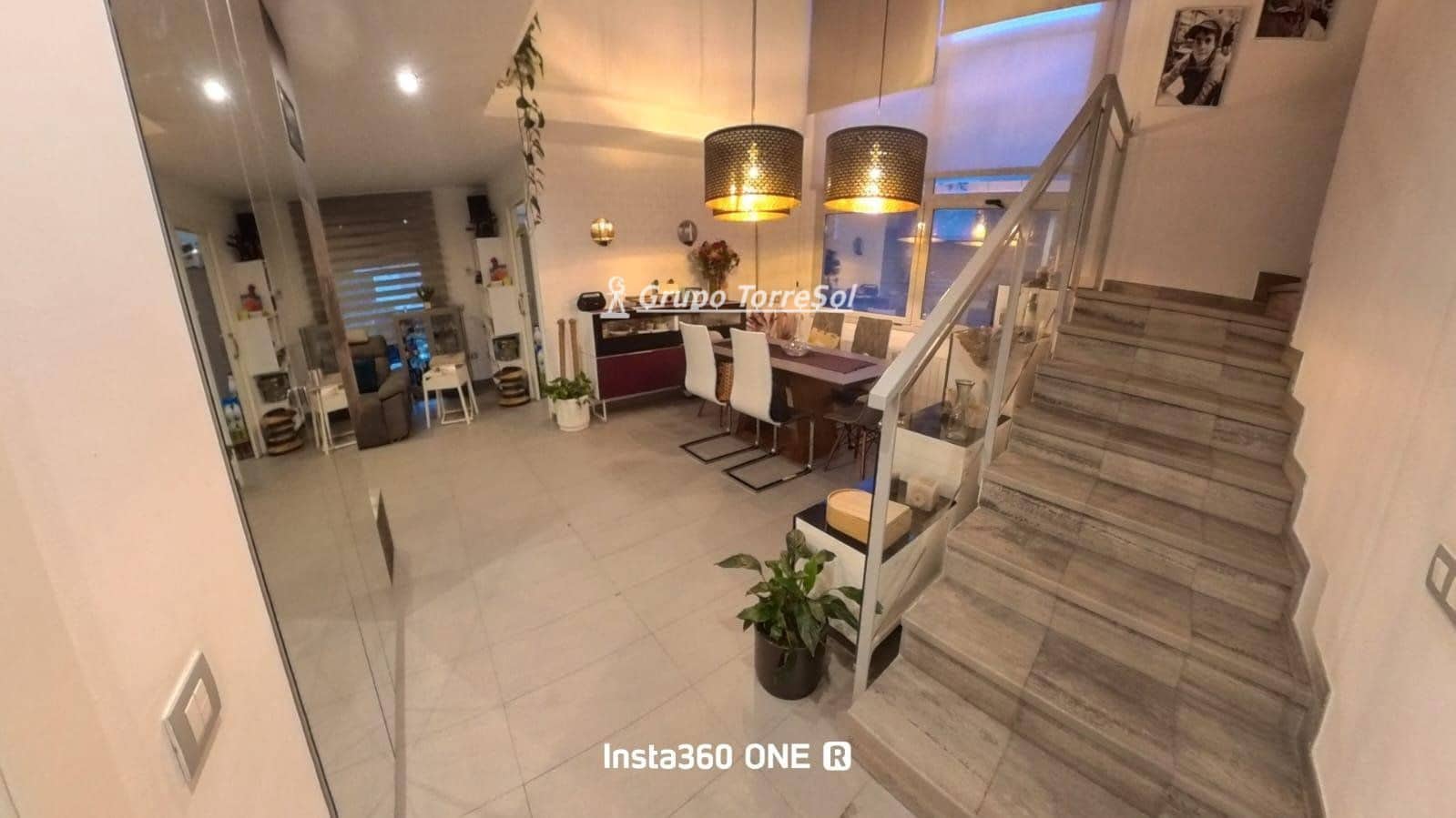 4 soveværelse Villa til salg i El Vendrell med swimmingpool garage - € 465.000 (Ref: 9626518)