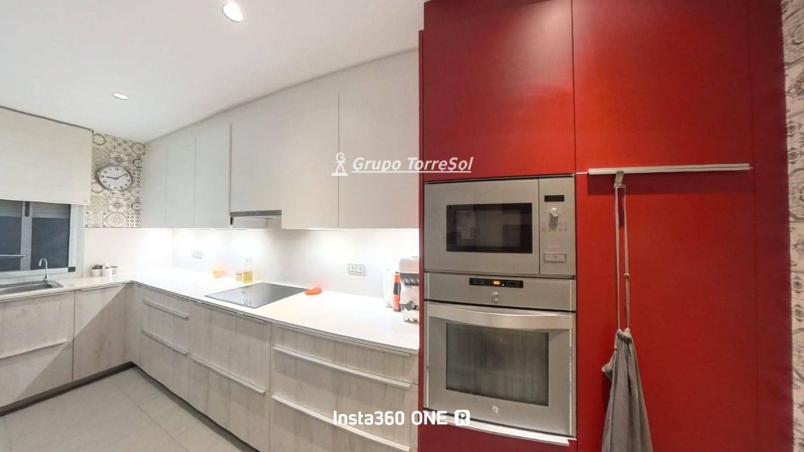 4 soveværelse Villa til salg i El Vendrell med swimmingpool garage - € 465.000 (Ref: 9626518)