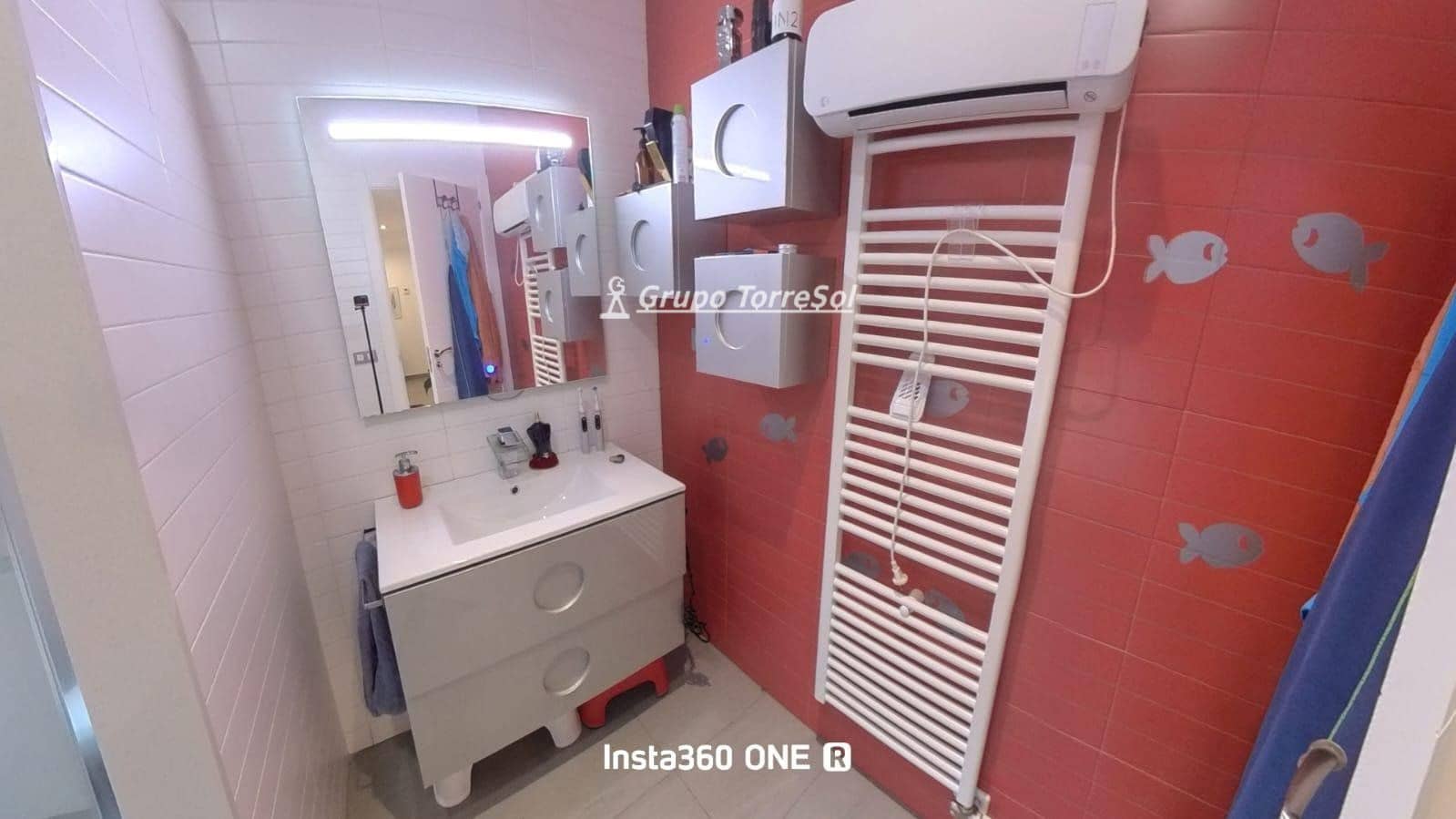 4 soveværelse Villa til salg i El Vendrell med swimmingpool garage - € 465.000 (Ref: 9626518)