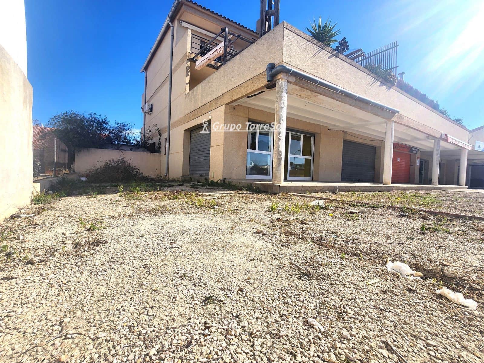 Commercial for sale in La Pobla de Montornes - € 59,900 (Ref: 9629503)