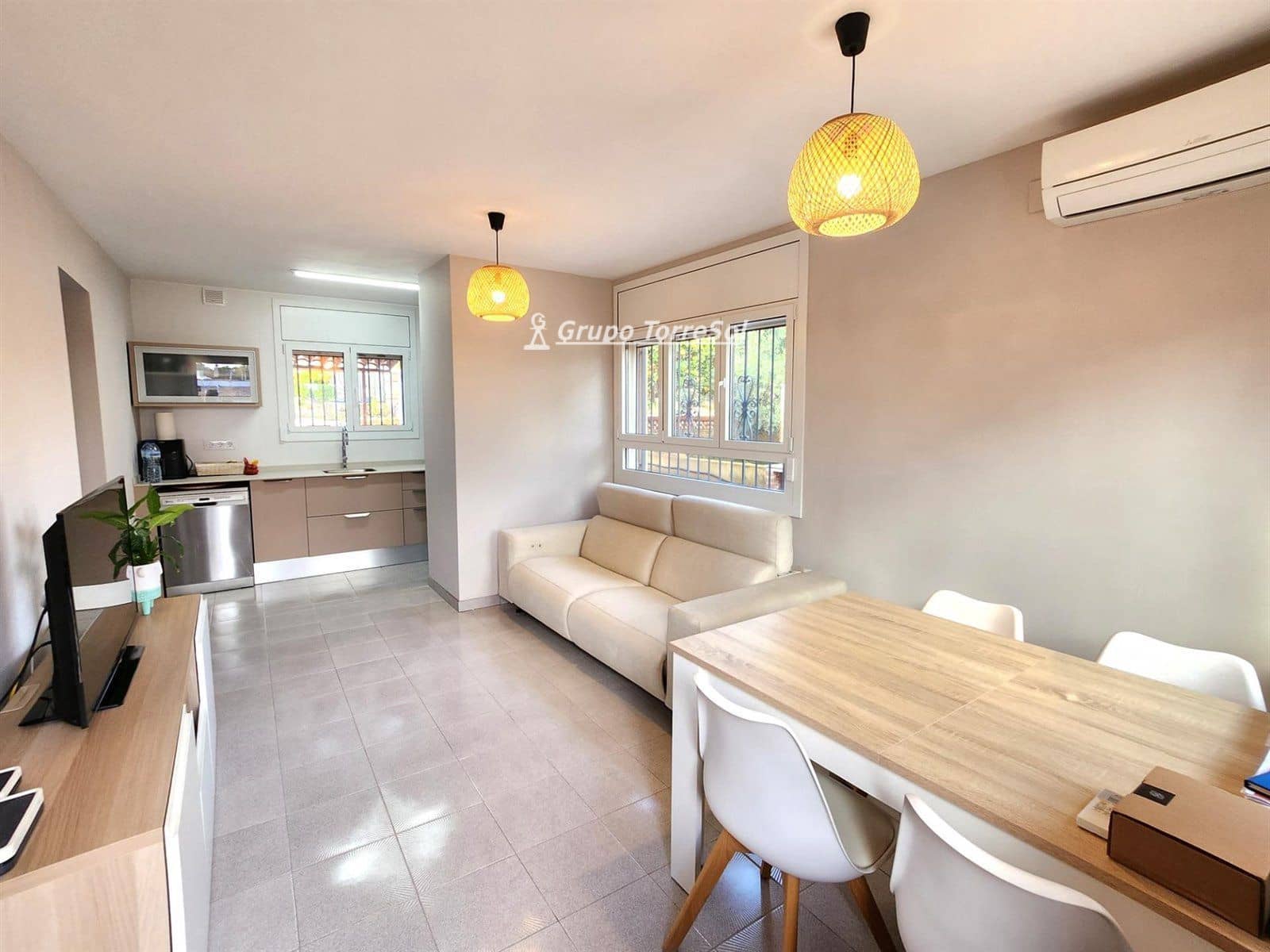 2 makuuhuone Omakotitalo myytävänä paikassa Altafulla mukana 
autotalli - 289 000 € (Ref: 9634929)