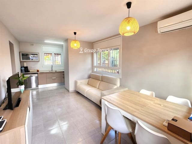 2 makuuhuone Omakotitalo myytävänä paikassa Altafulla mukana 
autotalli - 289 000 € (Ref: 9634929)