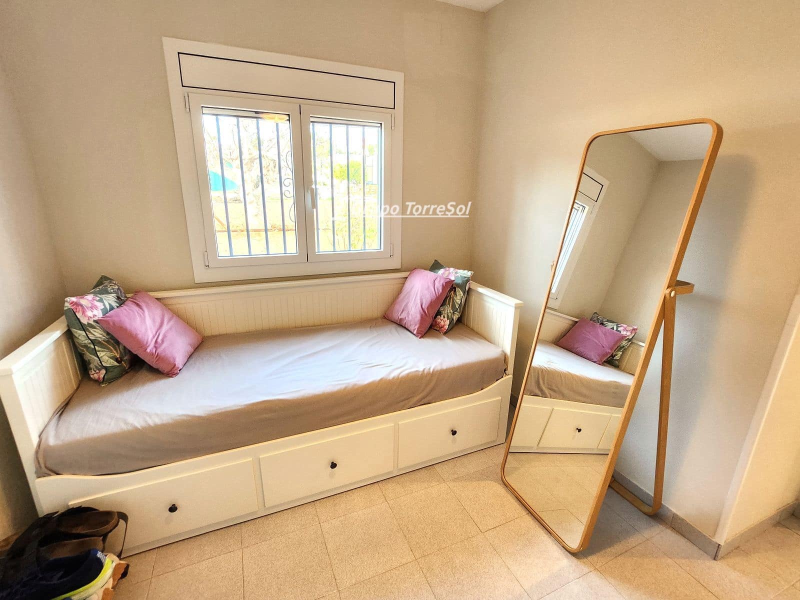 2 makuuhuone Omakotitalo myytävänä paikassa Altafulla mukana 
autotalli - 289 000 € (Ref: 9634929)