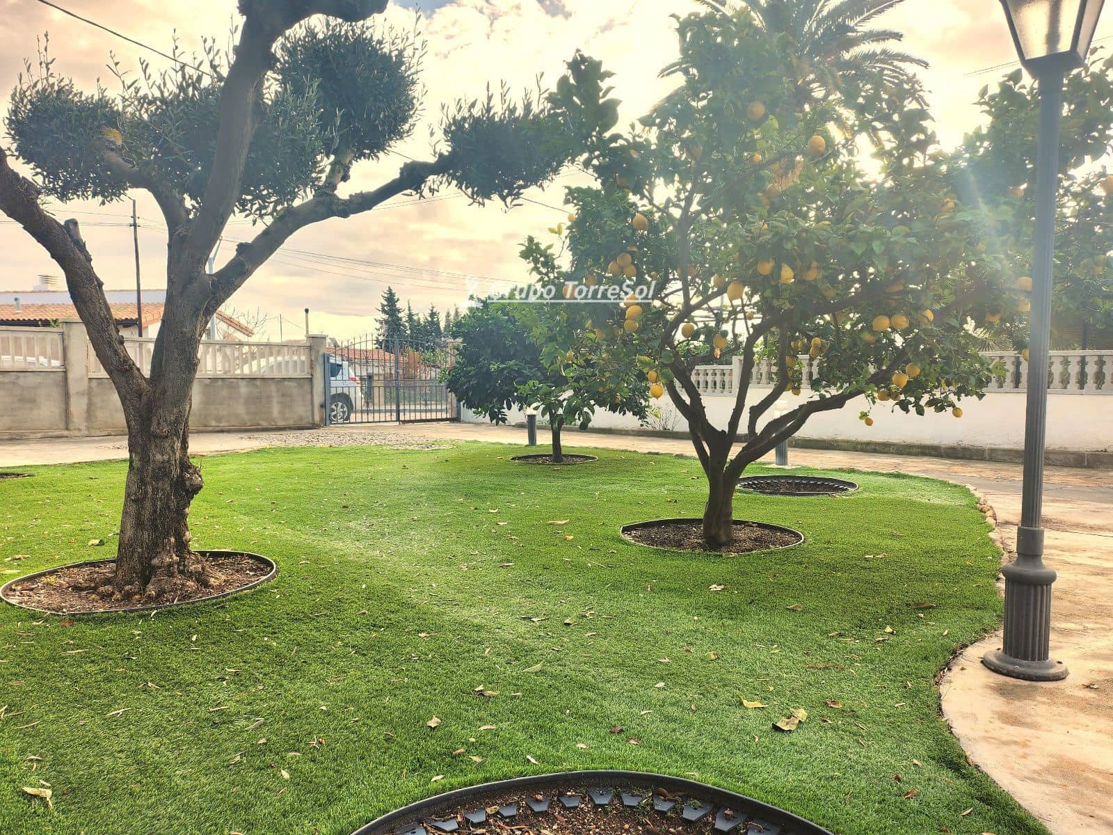 2 makuuhuone Omakotitalo myytävänä paikassa Altafulla mukana 
autotalli - 289 000 € (Ref: 9634929)