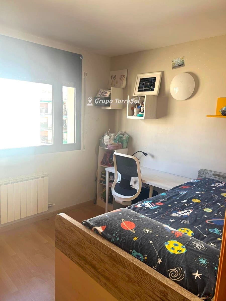 2 sypialnia Mieszkanie na sprzedaż w El Vendrell z basenem garażem - 220 000 € (Ref: 9638025)