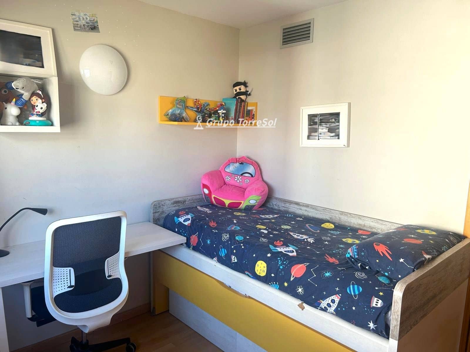 2 sypialnia Mieszkanie na sprzedaż w El Vendrell z basenem garażem - 220 000 € (Ref: 9638025)